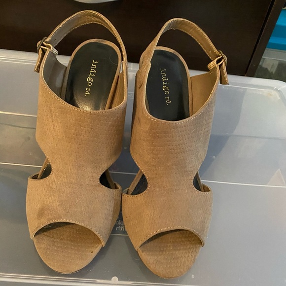 Indigo Rd Heels - Picture 2 of 2